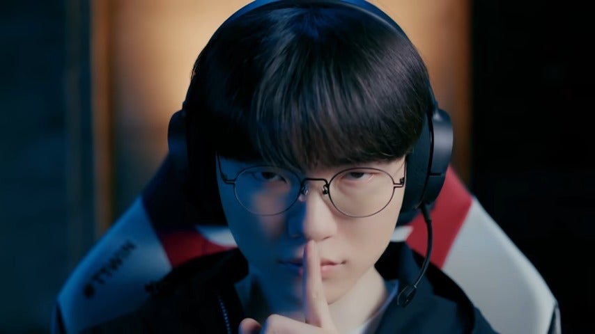 Кросовер між K-Pop та кіберспортом: Stray Kids та Faker у “Karma”