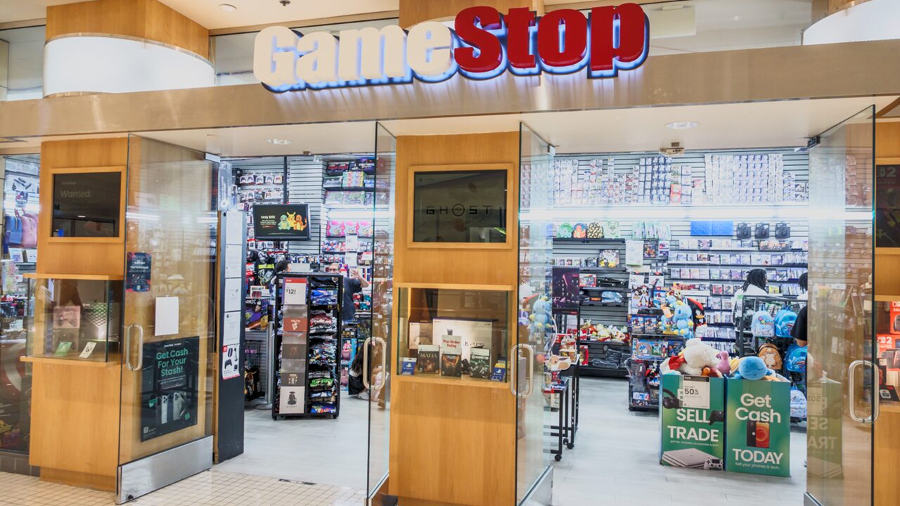 GameStop закриває сотні магазинів: нові виклики для Райана Коена